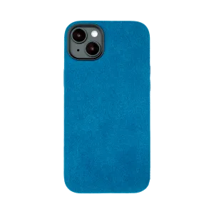 Blauwe smartphonehoes met textuur, achterkant zichtbaar, met uitsparing voor dubbele camera.