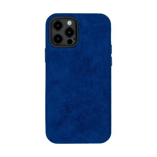 Blauw smartphonehoesje met een zachte, textuurachtige afwerking en uitsparingen voor de camera aan de achterkant.