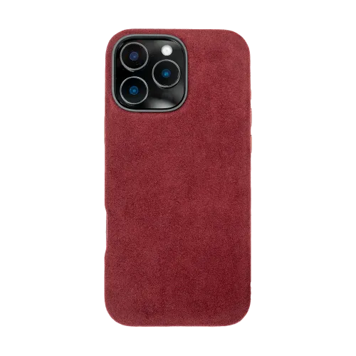 Rode suède telefoonhoes met drie cameralenzen.