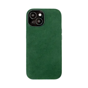 Groene smartphonehoes met een ruwe textuur en drie cameraopeningen aan de achterkant.